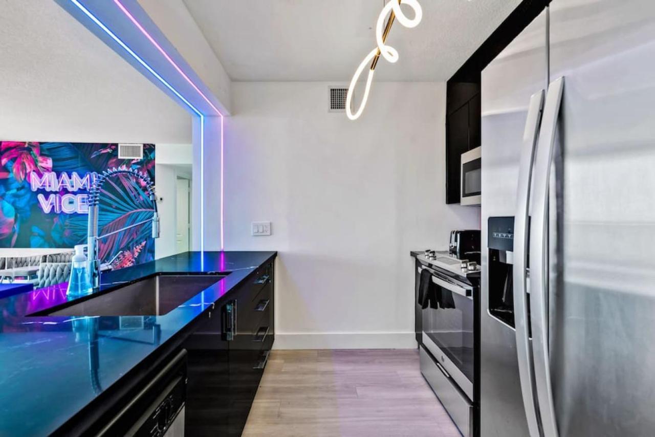 Miami Vice Oceanfront Sky Villa Ngoại thất bức ảnh