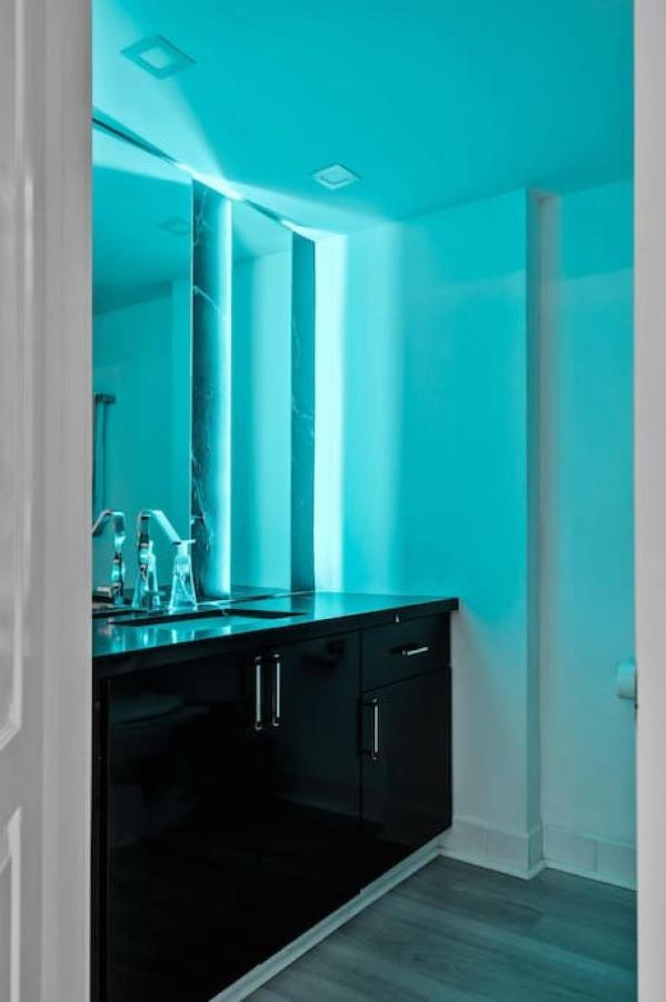 Miami Vice Oceanfront Sky Villa Ngoại thất bức ảnh